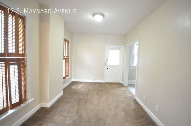 Building Photo - 17 E Maynard Ave