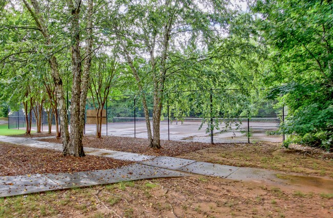 Building Photo - 27 Pin Oak Ln