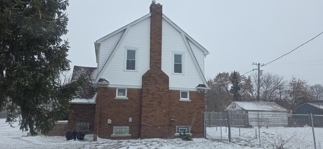 Building Photo - 10428 Marne St