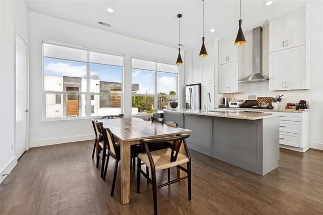 Building Photo - 2319 Kirby St