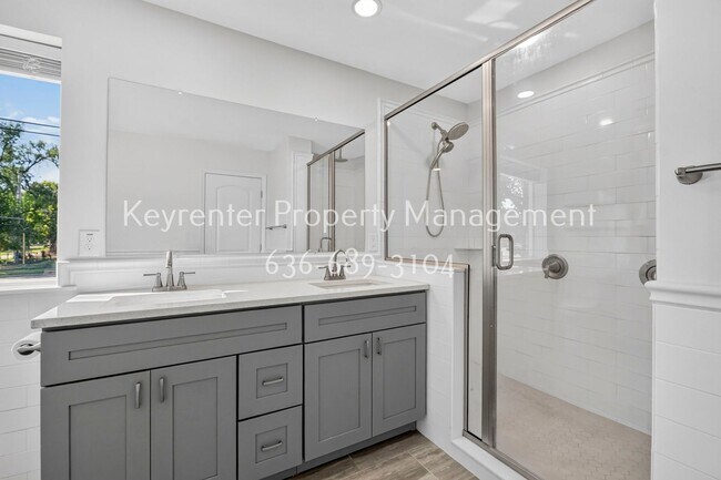 Building Photo - 926 Townhouse Ln