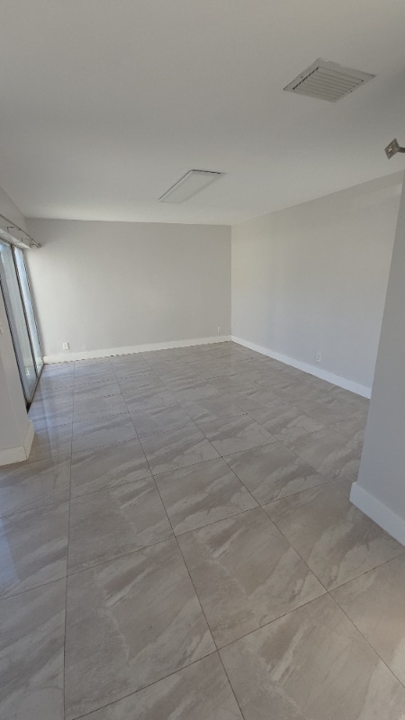 Building Photo - 5913 Lincoln St