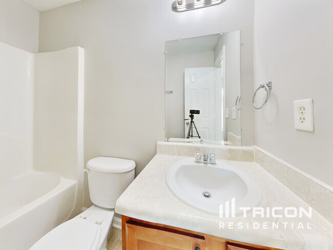 Building Photo - 508 Gonzaga Cir