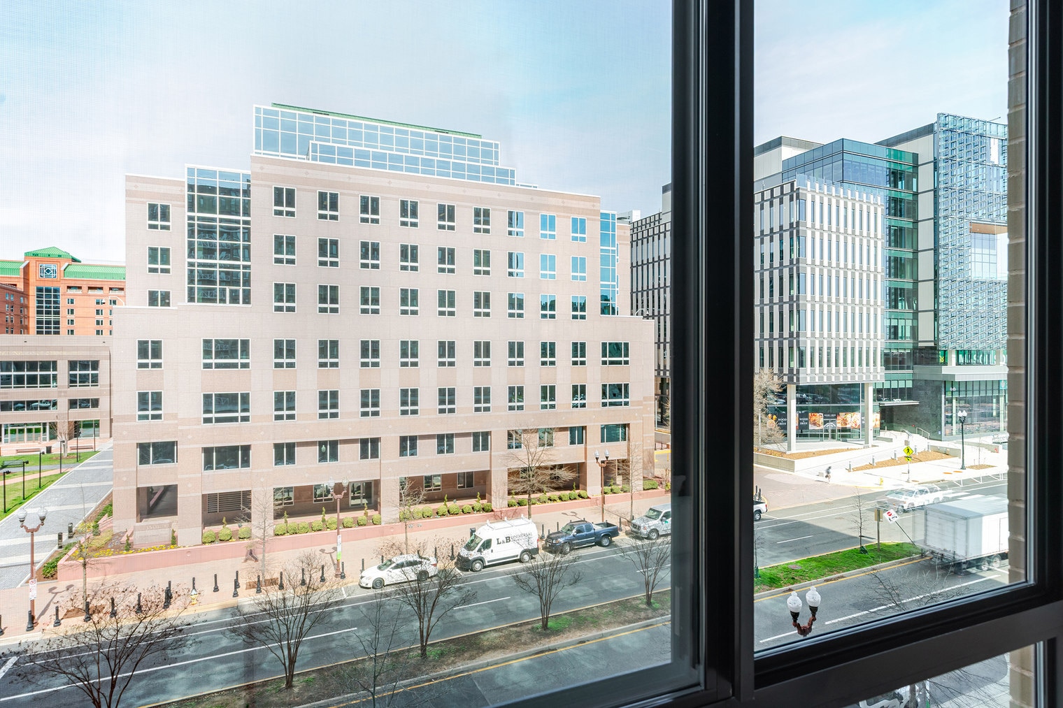 Building Photo - 3444 Fairfax Dr