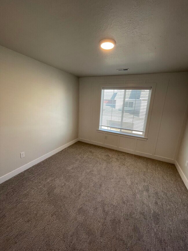 Building Photo - 44 S Tungsten Wy