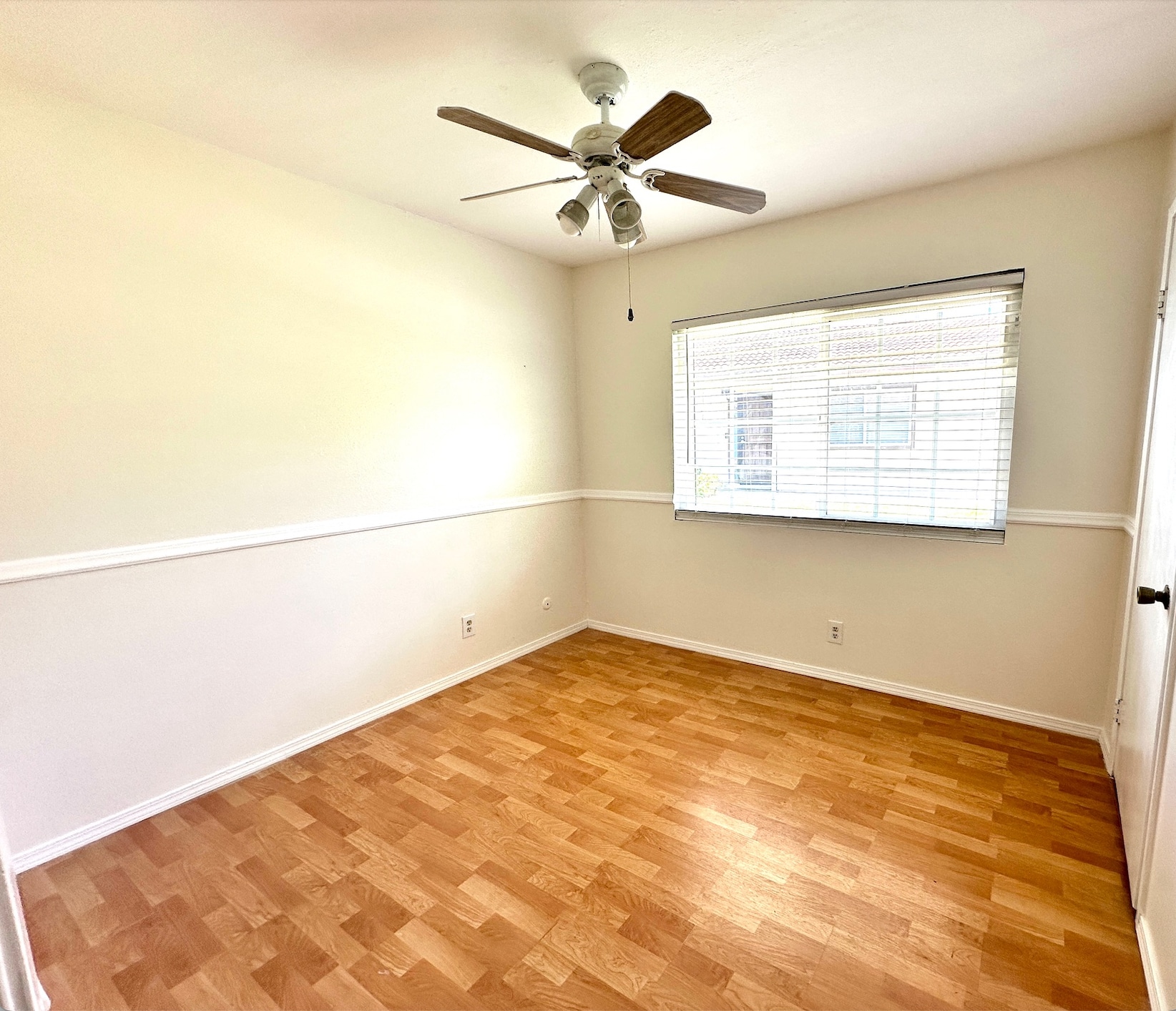Building Photo - 2723 Moundview Pl