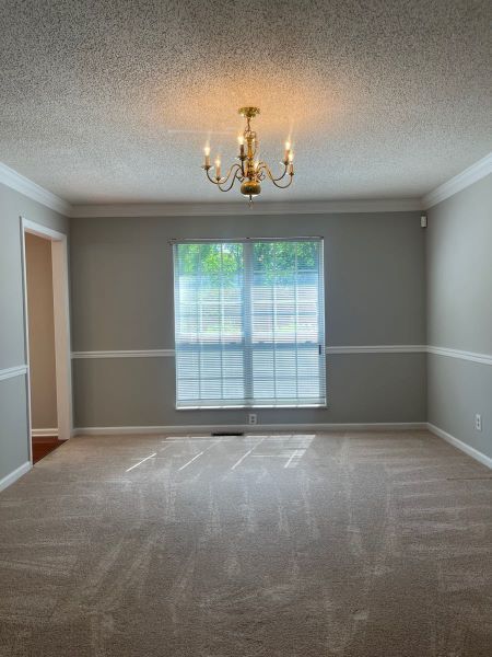 Building Photo - One level living in highly sought Bluegras...