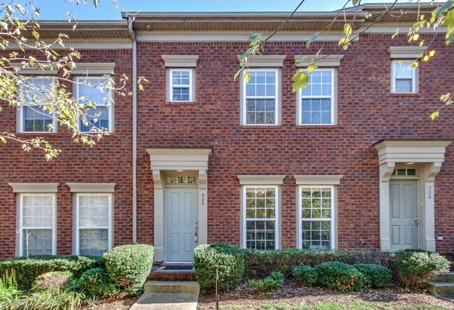 Building Photo - COMING SOON! Spacious 3BR/2.5BA Duplex in South Nashville | Pet Friendly | Prime 37211 Location N...