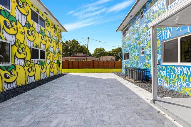 Building Photo - 7602 N Miami Ave