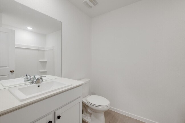 Building Photo - Brand new 3/2 Gem in Sapphire Grove