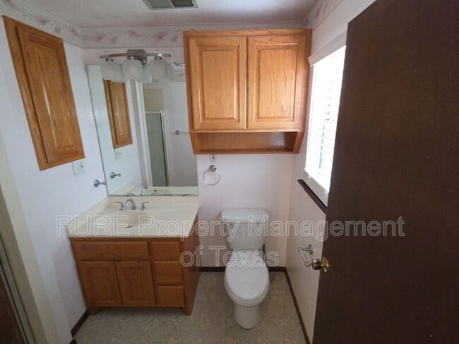 Building Photo - 12709 Burson Dr