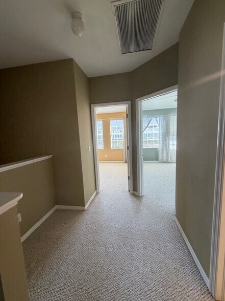 Building Photo - 2927 Bayshore Pointe Dr