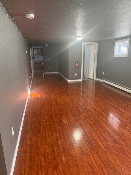 Building Photo - 1404 E 11th Ave