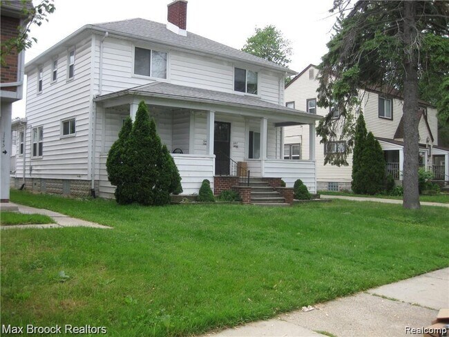 Building Photo - 1247 Franklin Rd