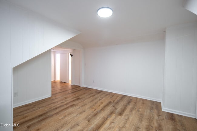 Building Photo - 364 Altamont Ave