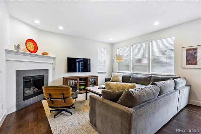 Building Photo - 3496 Ulster St