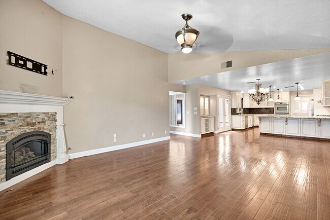 Building Photo - 1808 Cougar Ln