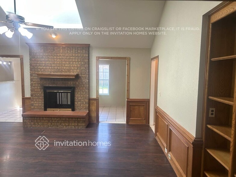 Building Photo - 316 N La Quinta Cir