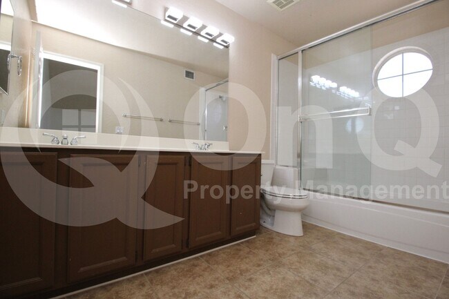 Building Photo - 16257 S 12th Pl