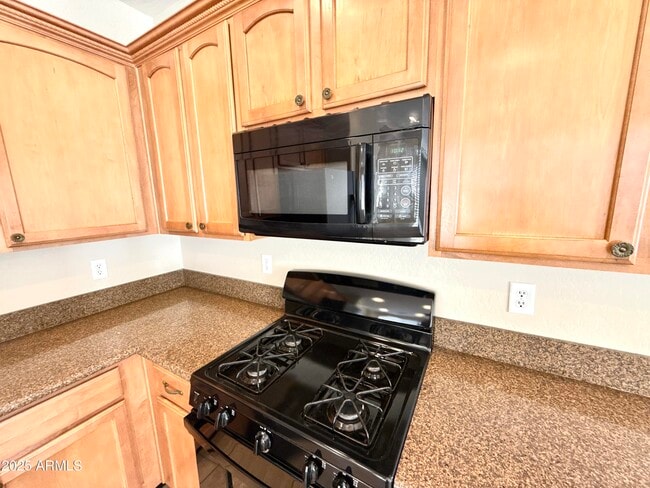 Building Photo - 14587 W Acapulco Ln