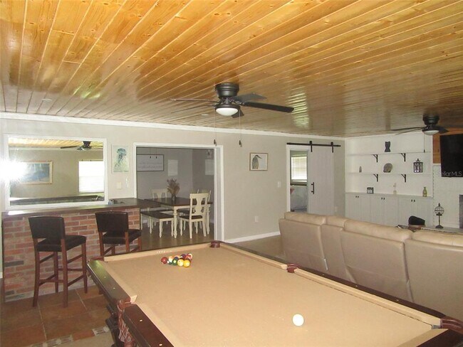 Building Photo - 2811 Poinciana Ct