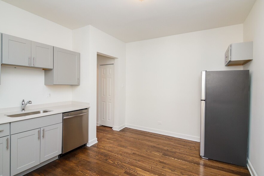 Interior Photo - Lakewood