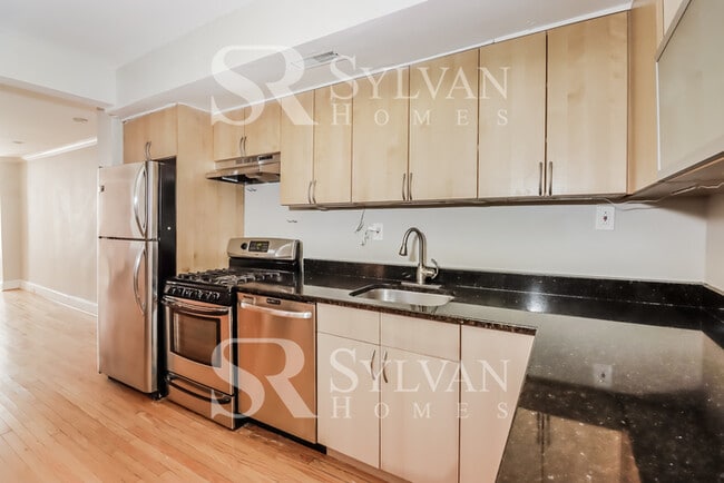 Building Photo - Enjoy living the good life in this 2 bedro...