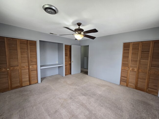 Building Photo - 4521 Rushmore Dr NE