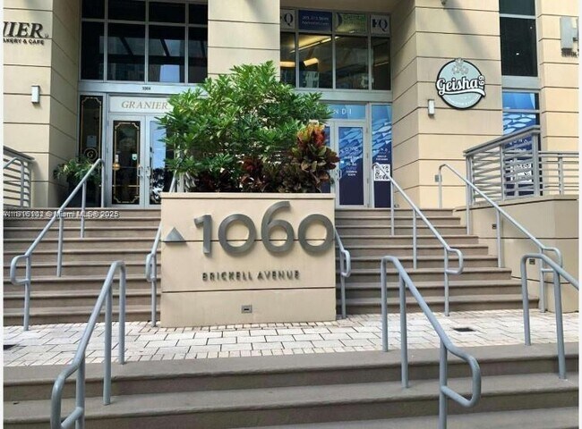 Primary Photo - 1060 Brickell Ave