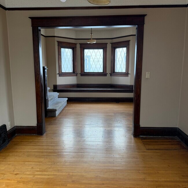 Building Photo - 239 N French Ave