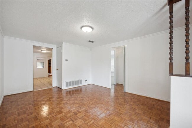 Building Photo - 2404 E 14th St