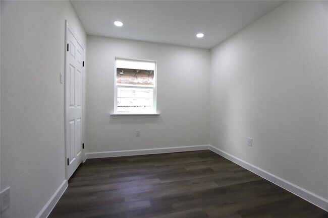 Building Photo - 4517 Brinkley St