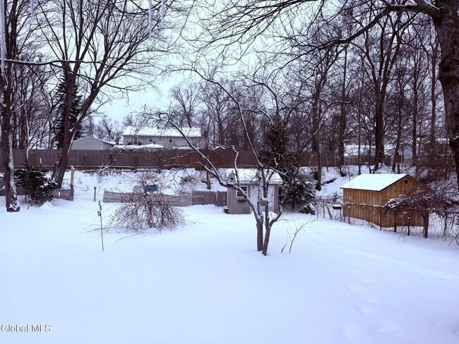 Building Photo - 10 Willey St