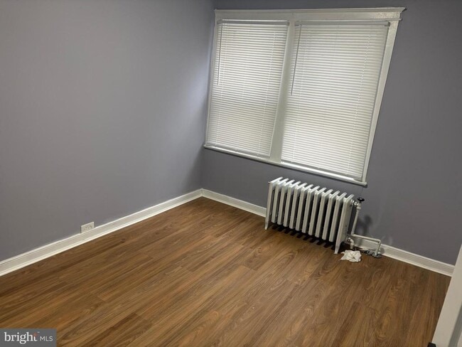 Building Photo - 657 Pine Hill St