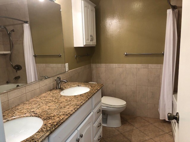 Building Photo - 645 Forest Ave