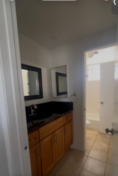 Building Photo - 2510 Voorhees Ave