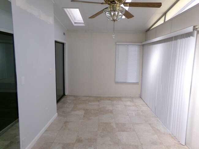 Building Photo - Country Club and Peace Haven Area