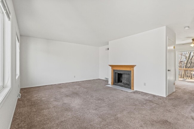 Building Photo - 1302 N Gammon Rd