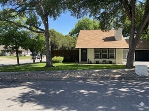 Building Photo - 2626 Baxter Dr