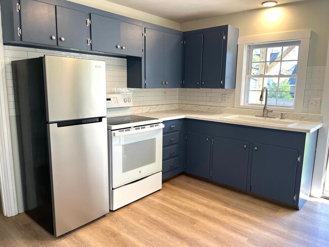 Primary Photo - 2BR/1BA Available Now!! - Newly Renovated!...