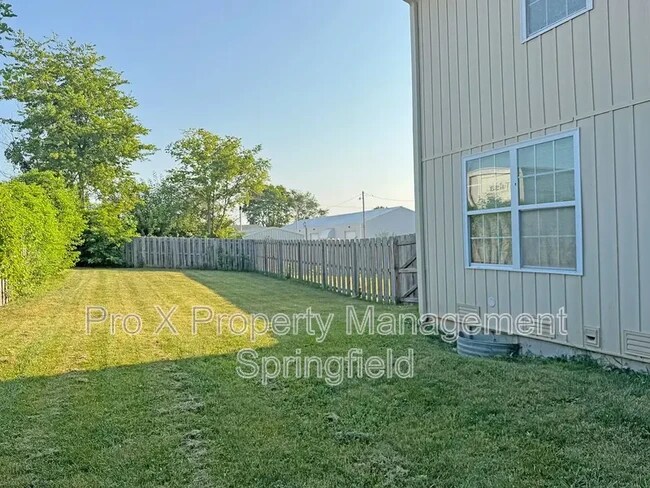 Building Photo - 717 E Watermill Cir