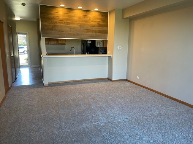 Building Photo - 2617 Carrolwood Rd