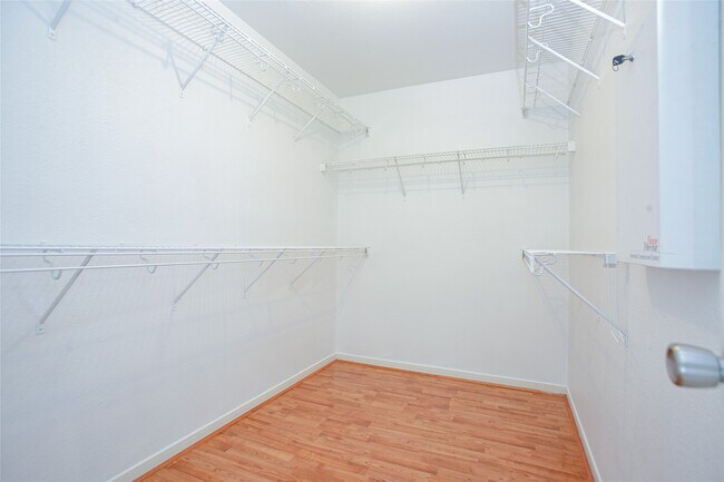 Building Photo - 17627 S Summit Canyon Dr