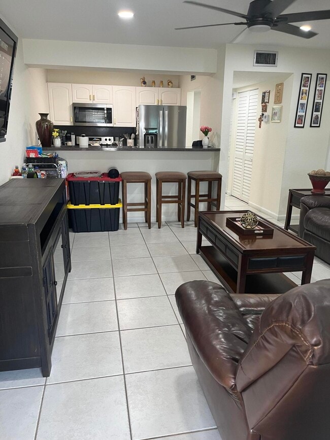 Building Photo - 5843 Albert Rd