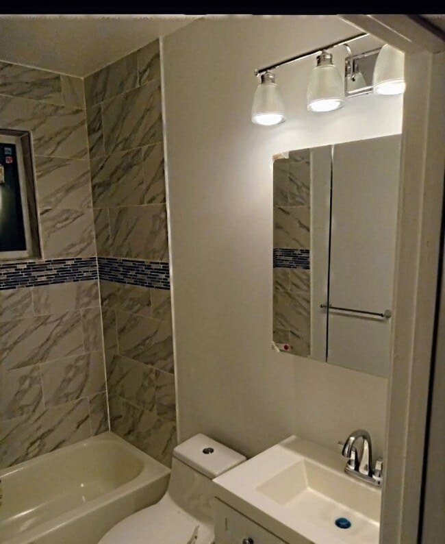 Building Photo - 1220 Owens Rd