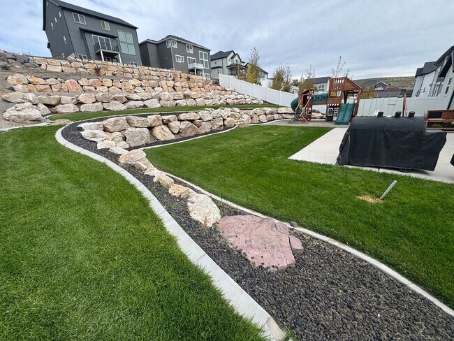 Building Photo - Beautiful Saratoga Springs home for rent!