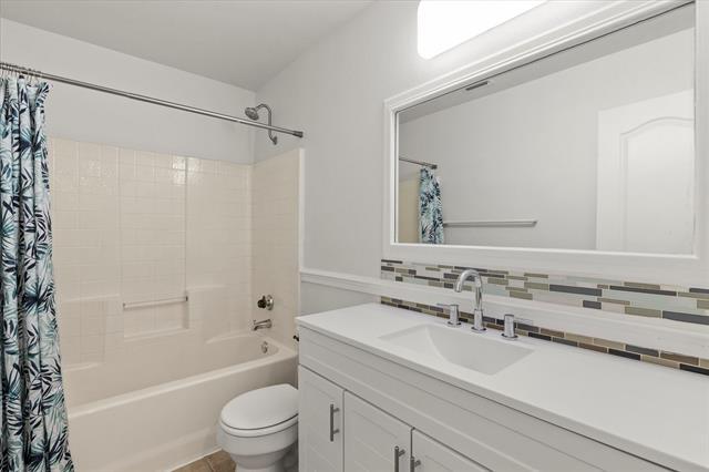 Building Photo - 206 Charleston Dr