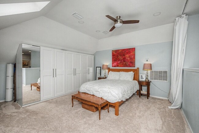 Building Photo - FIVE Bedroom Home in Bluewater Bay