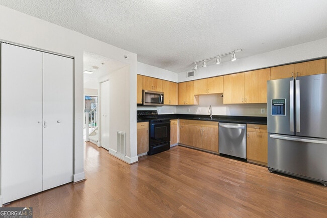 Building Photo - 387 Ralph McGill Blvd NE