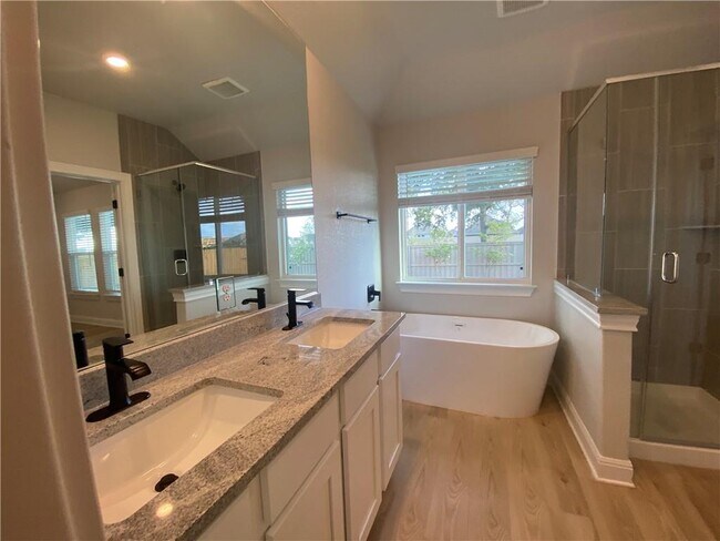 Building Photo - 104 Periwinkle Ln